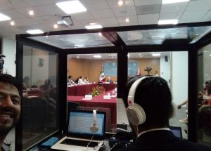 Hacemos de tu evento una experiencia extraordinaria Traducción simultánea profesional